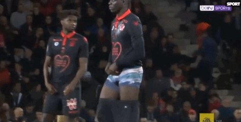 冠军体质，若日尼奥加盟弗拉门戈半赛季即夺得两项重要锦标