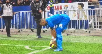 38岁传奇要退役？迈阿密夺冠夜藏悬念！老板亲承苏亚雷斯去留