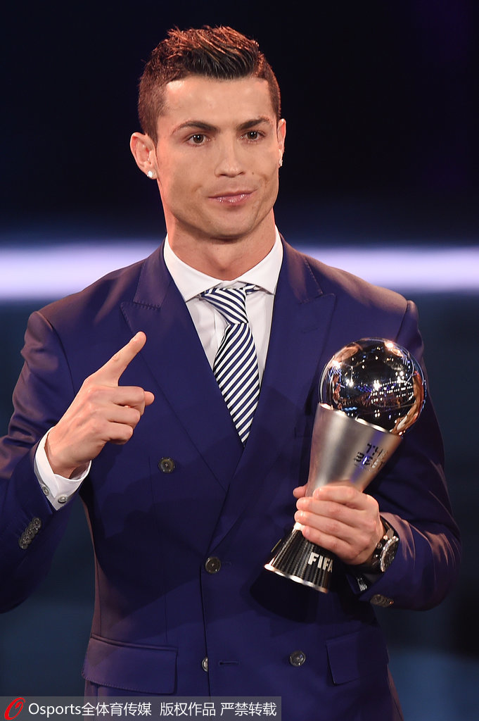 西蒙斯：在巴黎时，内马尔一直照顾我；英超就是世界第一联赛（西蒙斯：在巴黎期间内马尔对我照顾有加，英超堪称世界第一联赛）