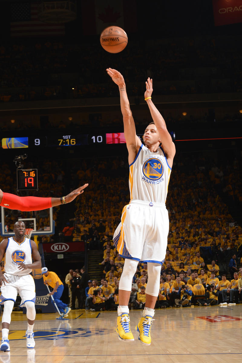 陕西联合祝贺国安夺冠：足球因竞技而精彩，因同行而温暖（陕西联合贺国安加冕冠军：竞技铸就精彩，同行传递温暖）