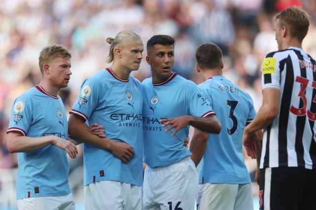 海港发布官方Vlog：旧将奇塔迪尼重回浦东足球场（海港官Vlog上线：昔日旧将奇塔迪尼再踏浦东足球场）