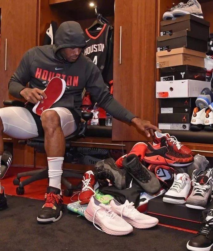 足球欧洲豪门宣布亏损，财政危机加深（欧洲足球豪门披露亏损，财务危机进一步恶化）