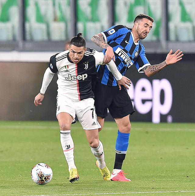 布冯：迈尼昂展现决定性作用，想夺冠的球队必须要有这种门将（布冯盛赞迈尼昂：争冠球队离不开这种决定性门将）