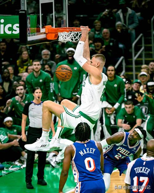 吴艳妮和夏思凝的经典画面，你更喜欢她俩谁？（吴艳妮与夏思凝的名场面，谁更让你心动？）